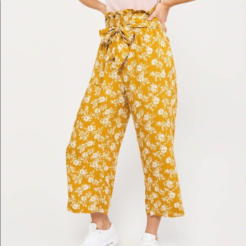 Abercrombie & Fitch Yellow Floral Paperbag Pants